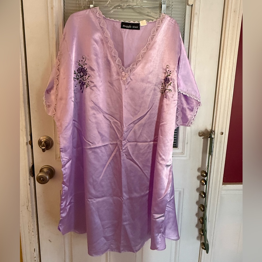 Vintage Maggie Starr Satin Lavender Lace Trim Gown Wide Sleeve Floral Embroidery